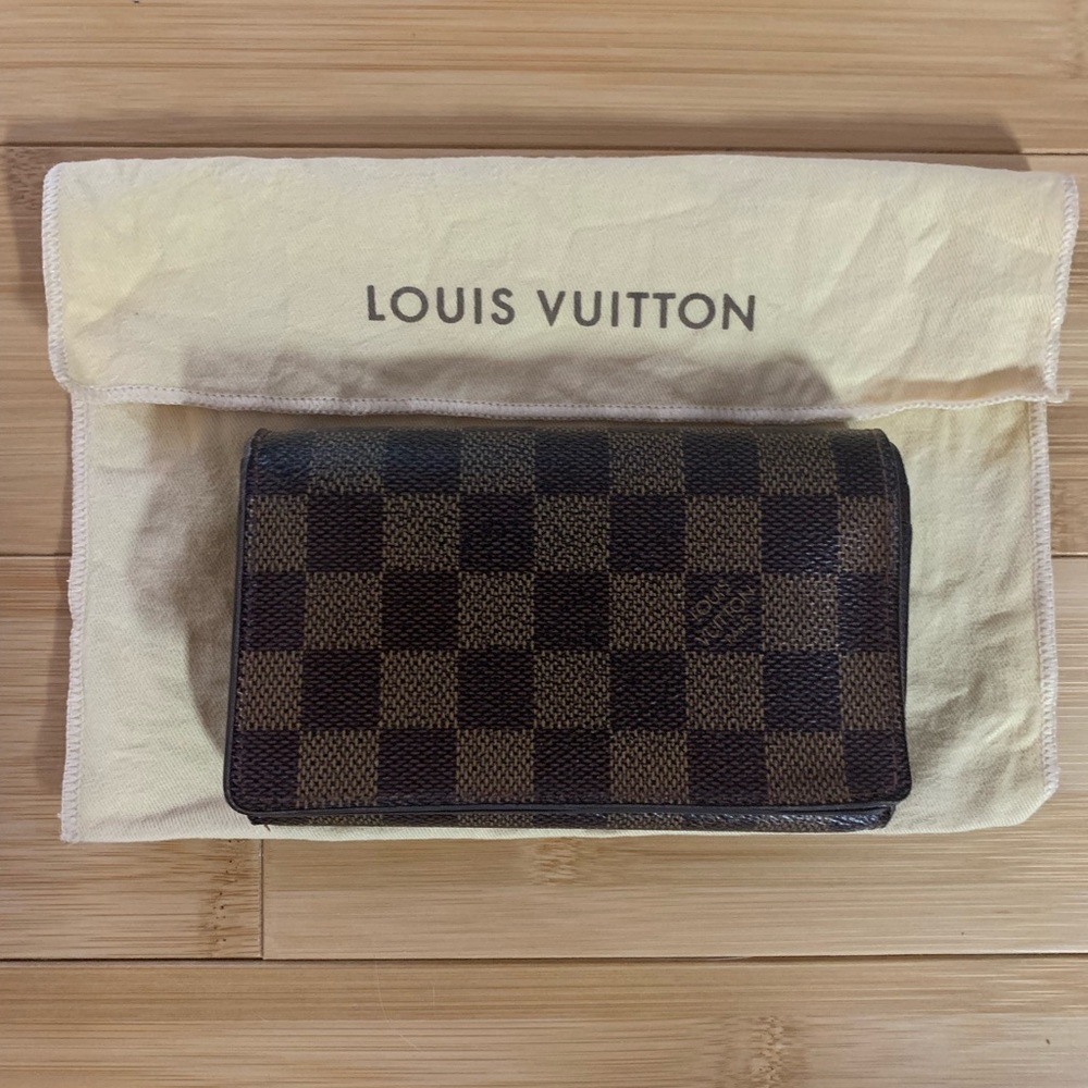 Louis Vuitton Damier compact wallet